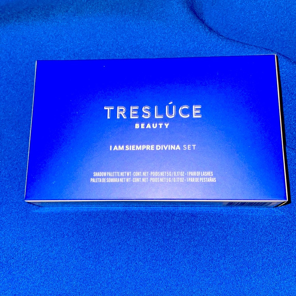 I Am Siempre Divina Palette and 3D Lash Set